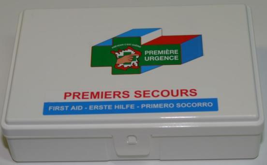 amenagement-bateaux-securite-a-bord-trousse-a-pharmacie-premiers-secours